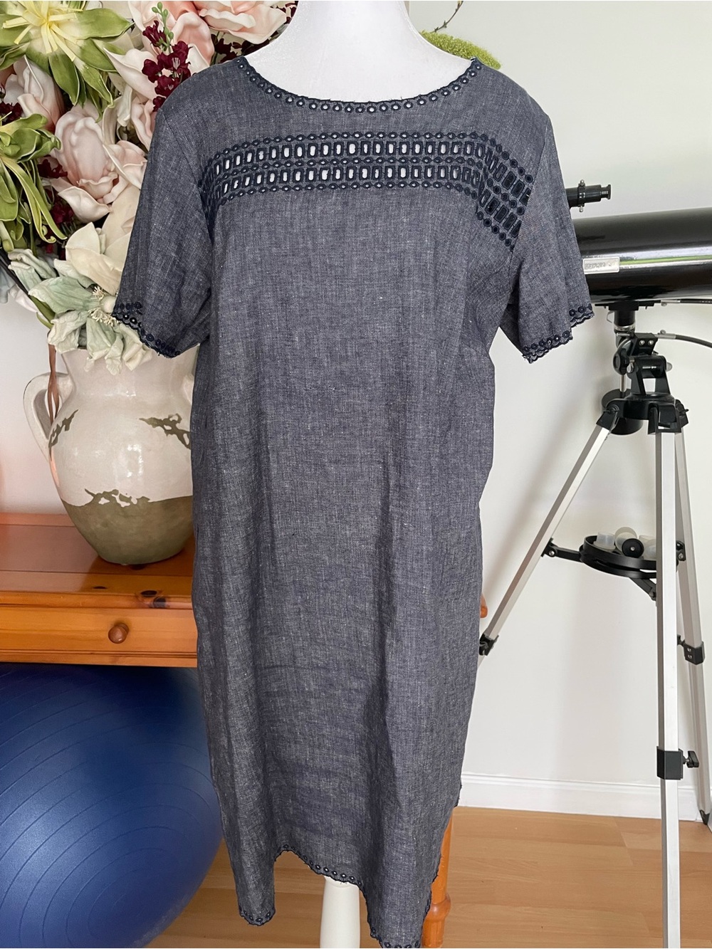 Ann Taylor Navy Eyelet Linen-Blend Shift Dress